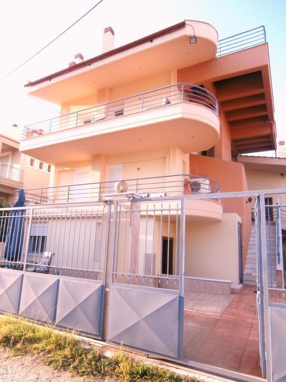 Dimitrios Apartments Sotirítsa エクステリア 写真