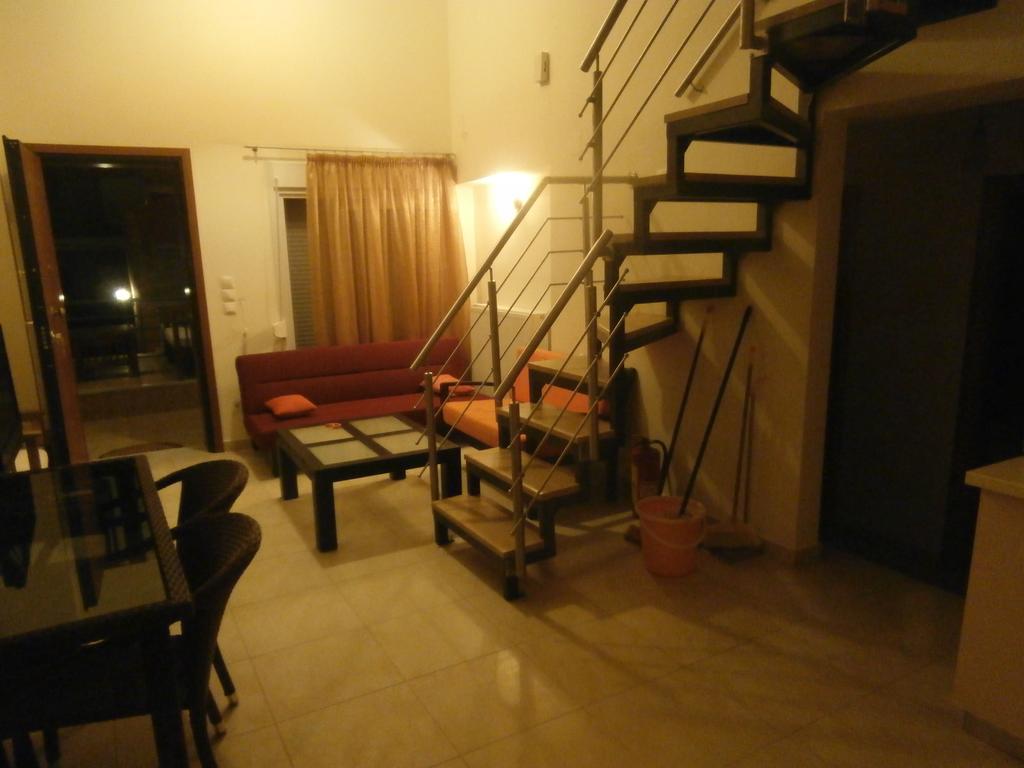 Dimitrios Apartments Sotirítsa エクステリア 写真