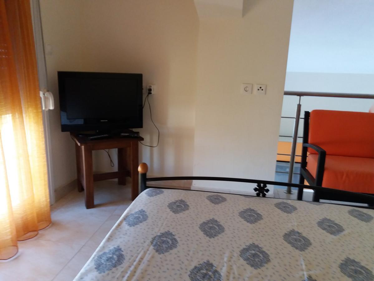 Dimitrios Apartments Sotirítsa エクステリア 写真